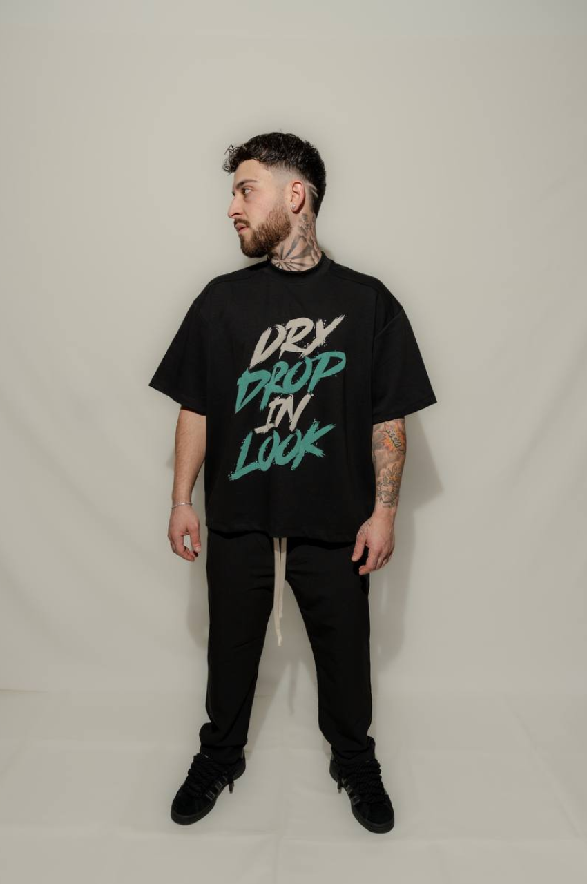 T-shirt drop crop nera