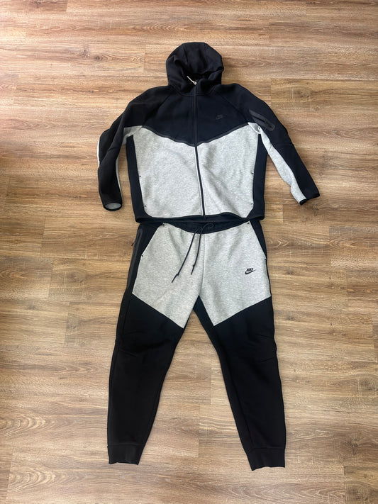 Tuta Nike tech